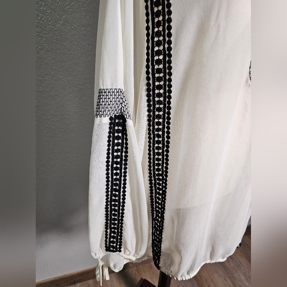 Lane Bryant Black and White Embroidered Sheer Bohemian Blouse Plus Size 26/28 - Picture 5 of 16